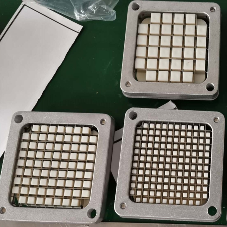 pemotong kentang komersial